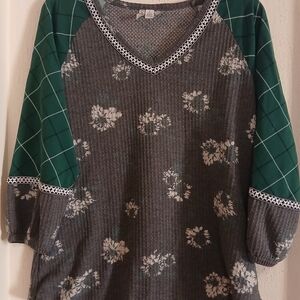 Cato Gray and Green V-Neck Top